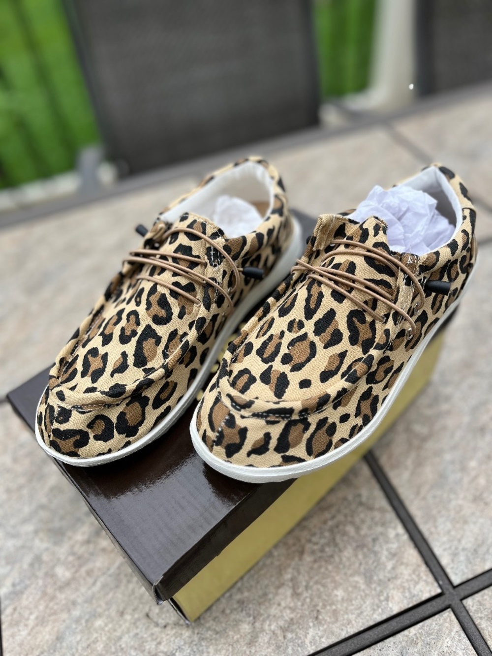 Outwoods cheetah slip on shoes NWT